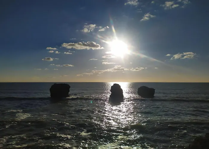 Riez Les Pieds Dans L'eau